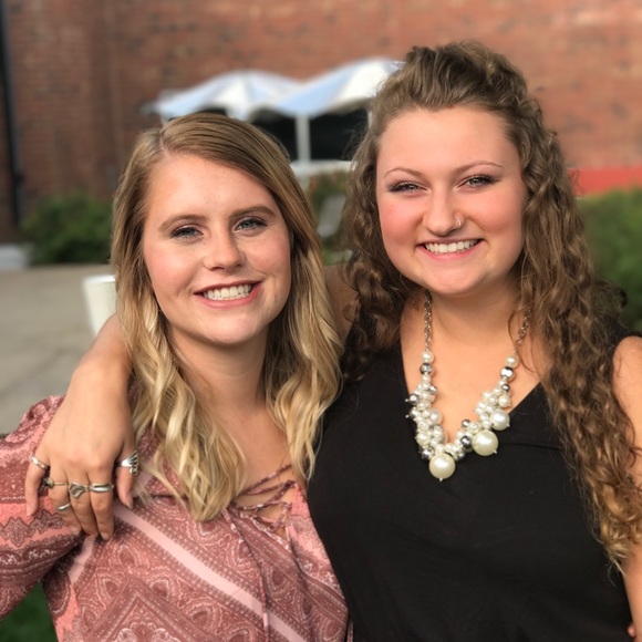 Meet your Posher, Aubree! - Picture 4 of 7